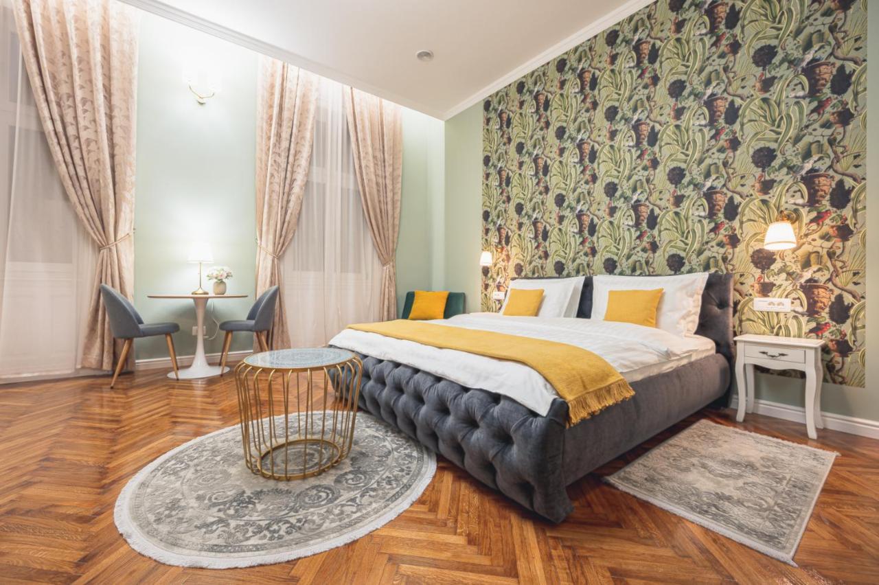 Central Park Rooms Oradea Exterior photo