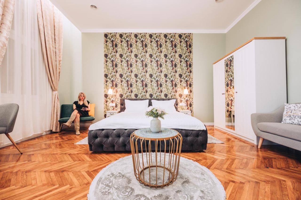 Central Park Rooms Oradea Exterior photo